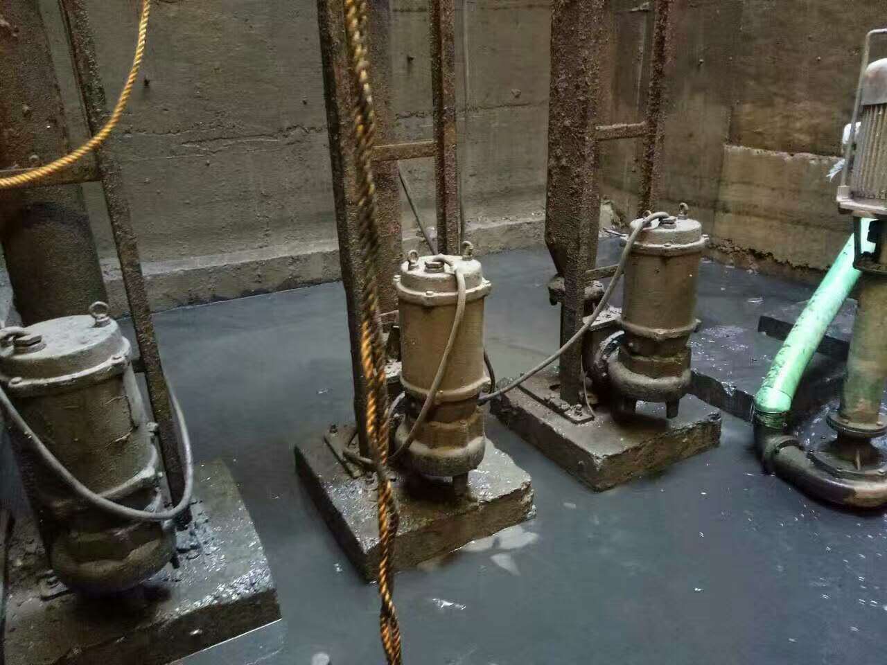 华阴污水池清理